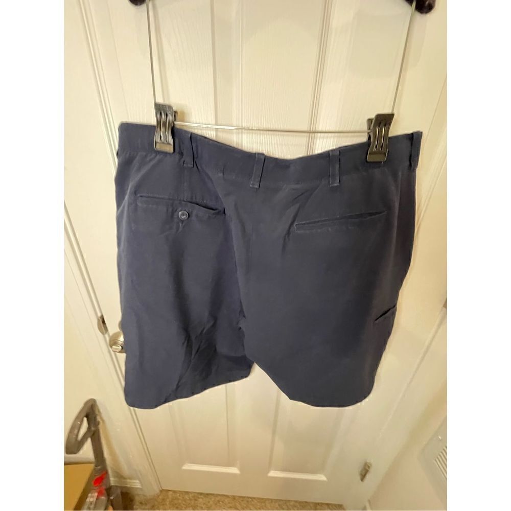 PGA Tour men’s navy golf shorts size 40 - Picture 2 of 7